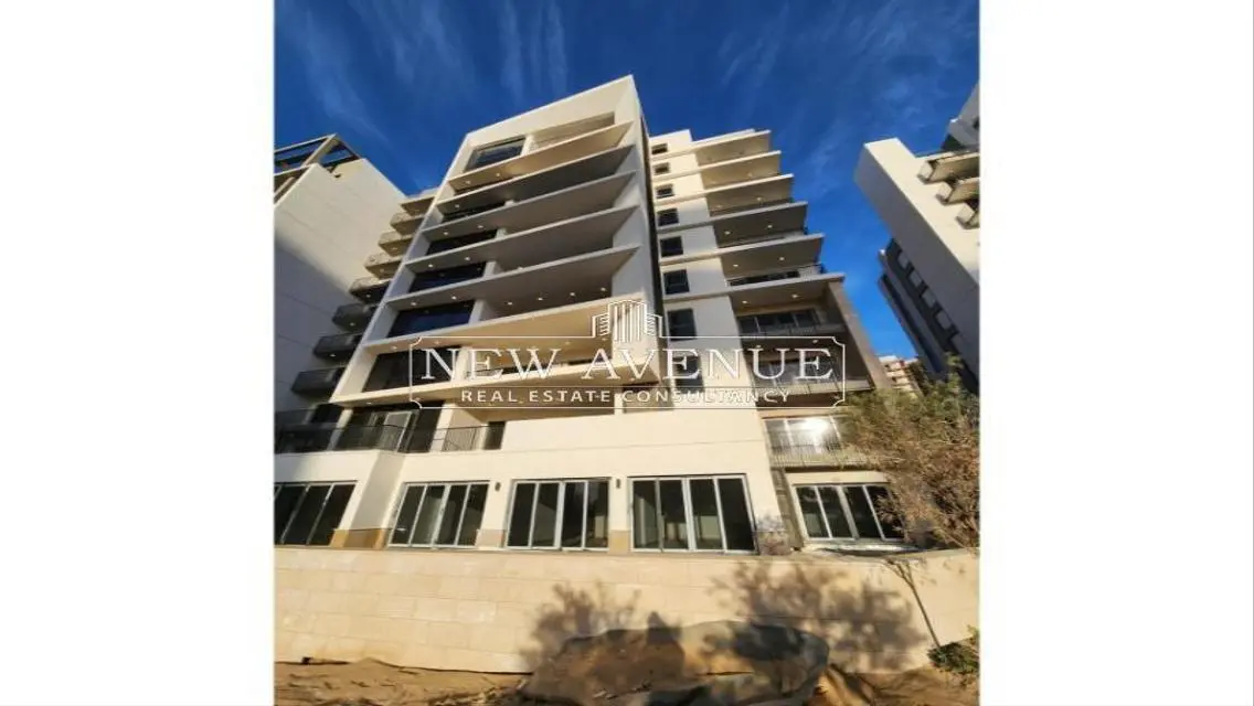 Luxury Apartment with 165 sqm and Private Garden