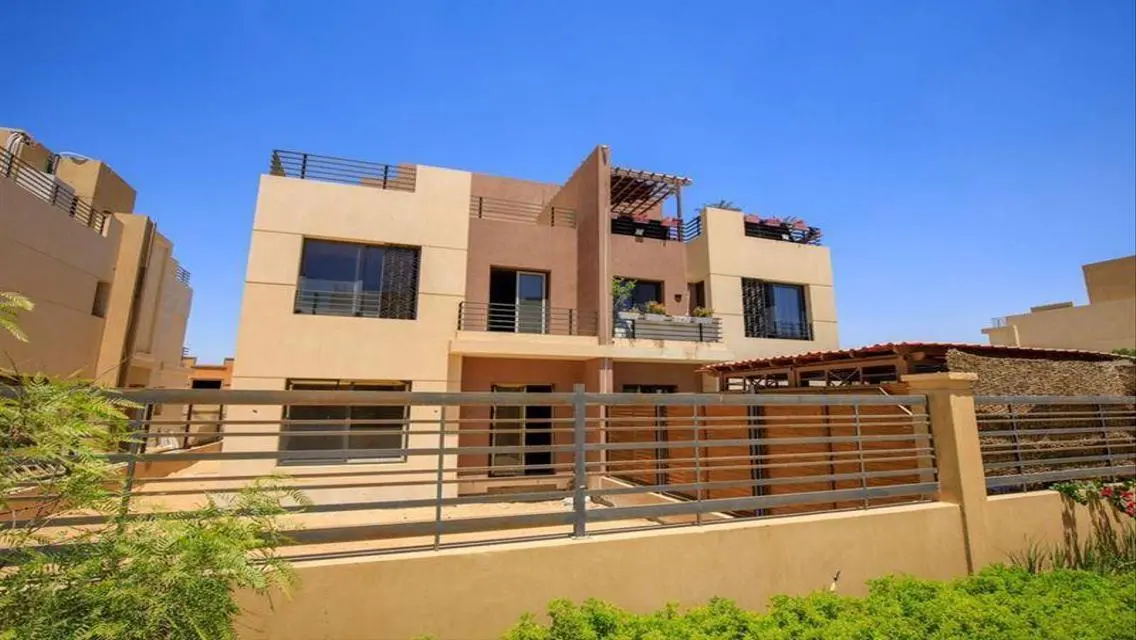 Luxury Palace in Prime Location with Ideal Amenities