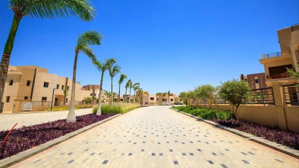Luxury Palace in Prime Location with Ideal Amenities