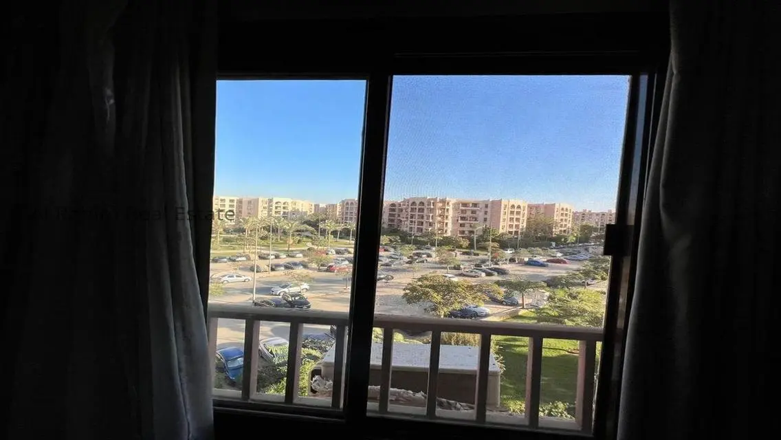 شقة فاخرة للبيع بمساحة 800 متر مربع