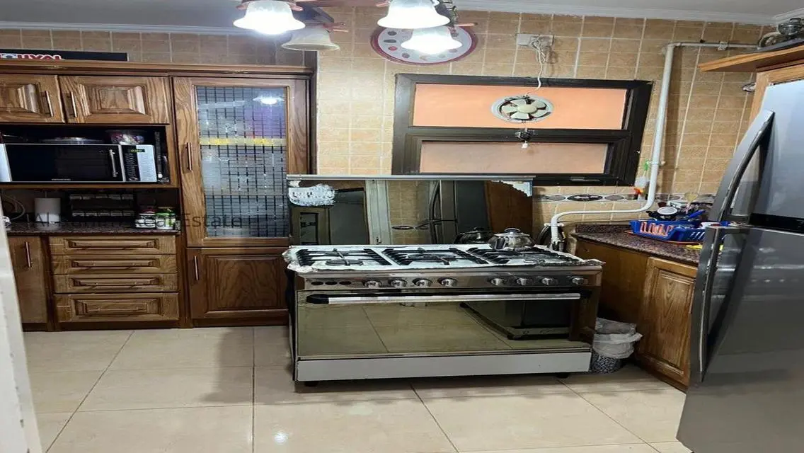 شقة فاخرة للبيع بمساحة 800 متر مربع