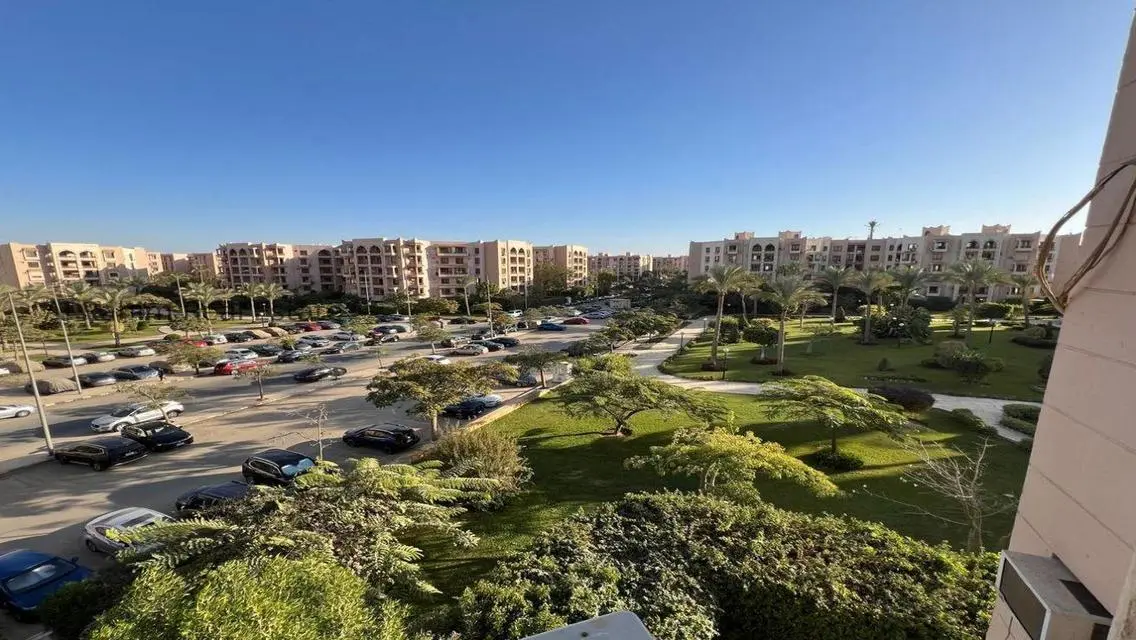 شقة فاخرة للبيع بمساحة 800 متر مربع