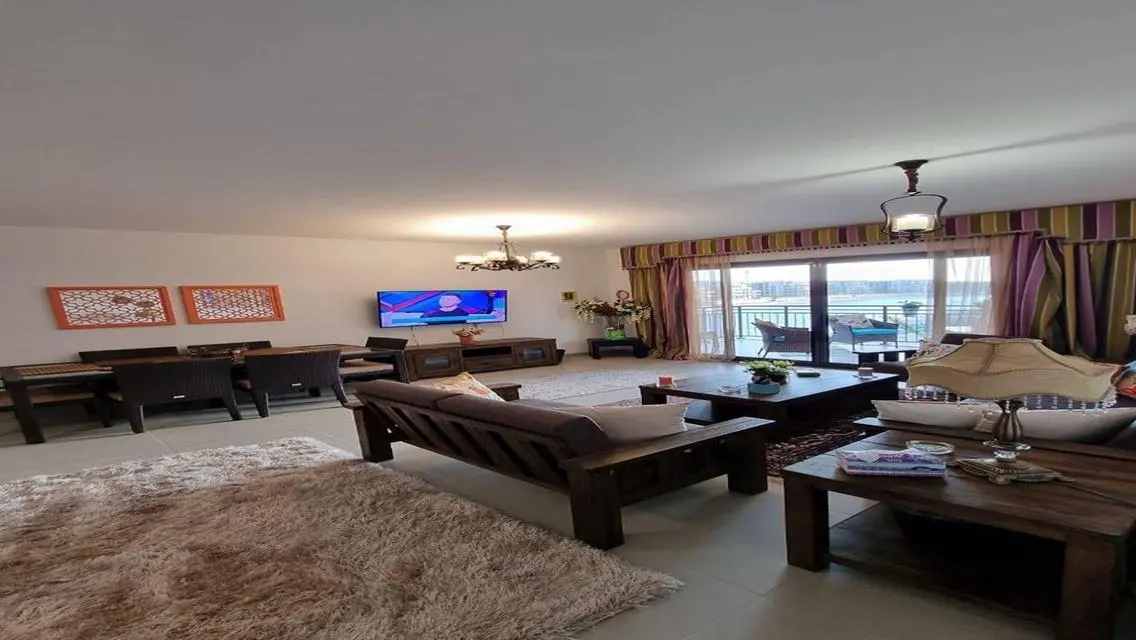 Luxury Apartment with Excellent Space and Stunning Views