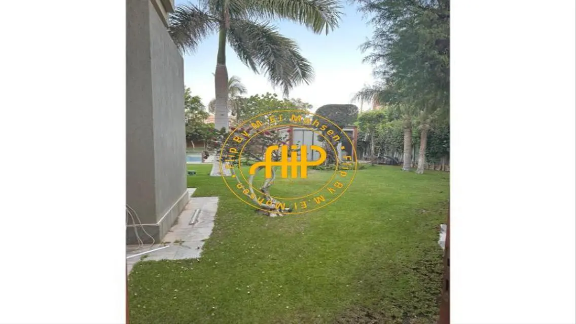 Luxury House with Private Pool and Garden on 1250 sqm