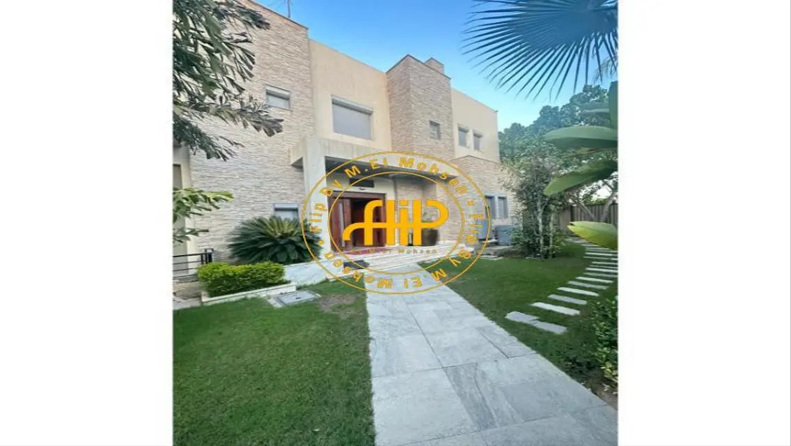 Luxury House with Private Pool and Garden on 1250 sqm