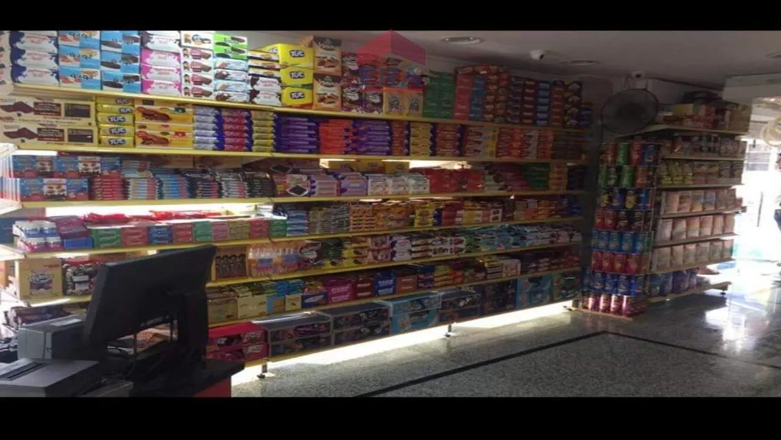 شقة فاخرة بمساحة واسعة للبيع