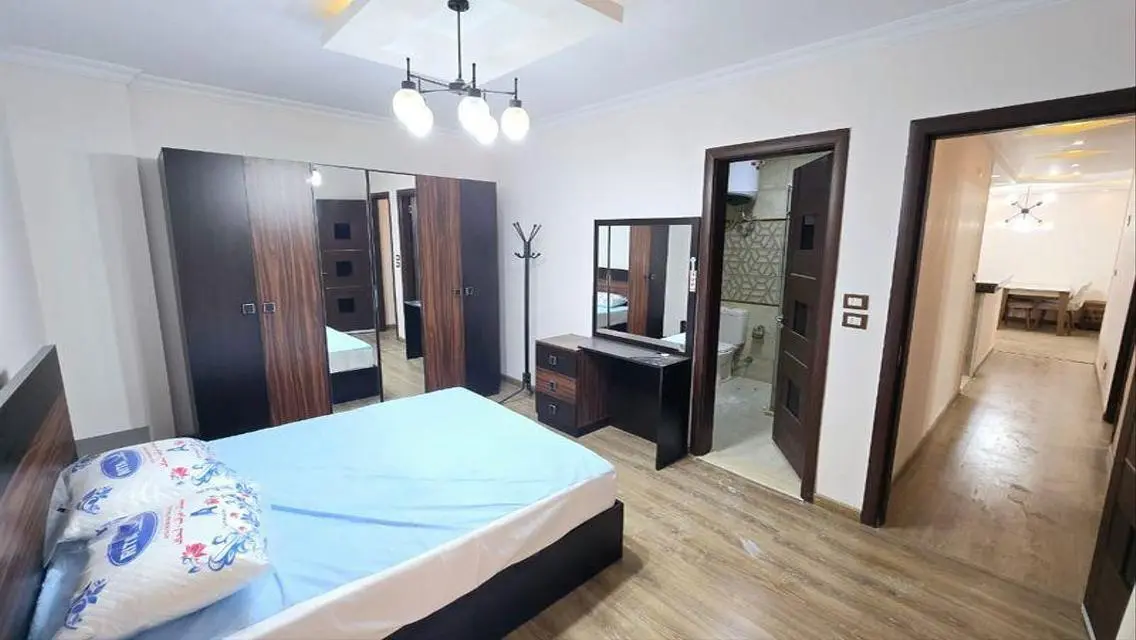 Elegant B6 Apartment with Private Garden
