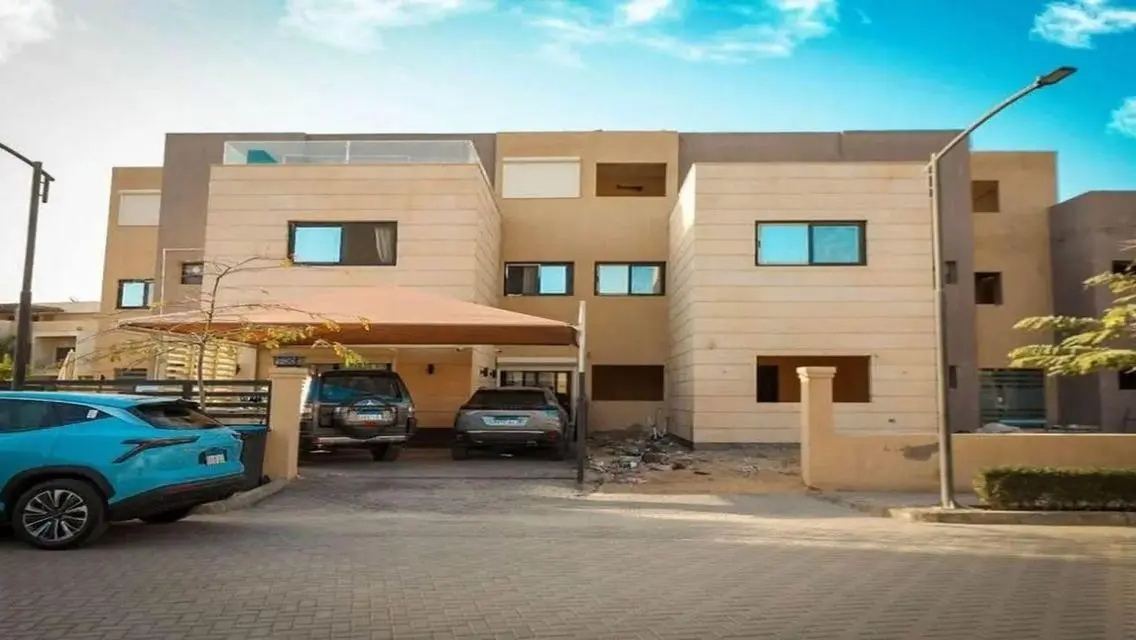 Luxurious Apartment for Sale with Spacious Layout