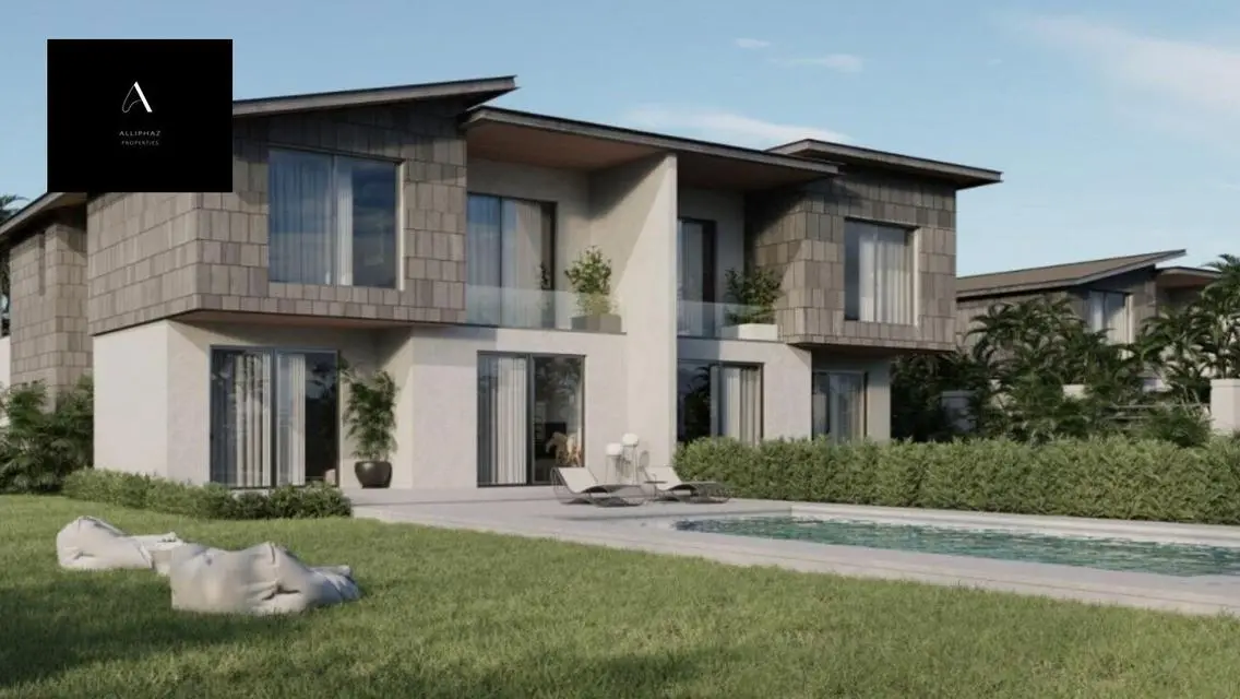 Luxury Apartment with Direct Lake View