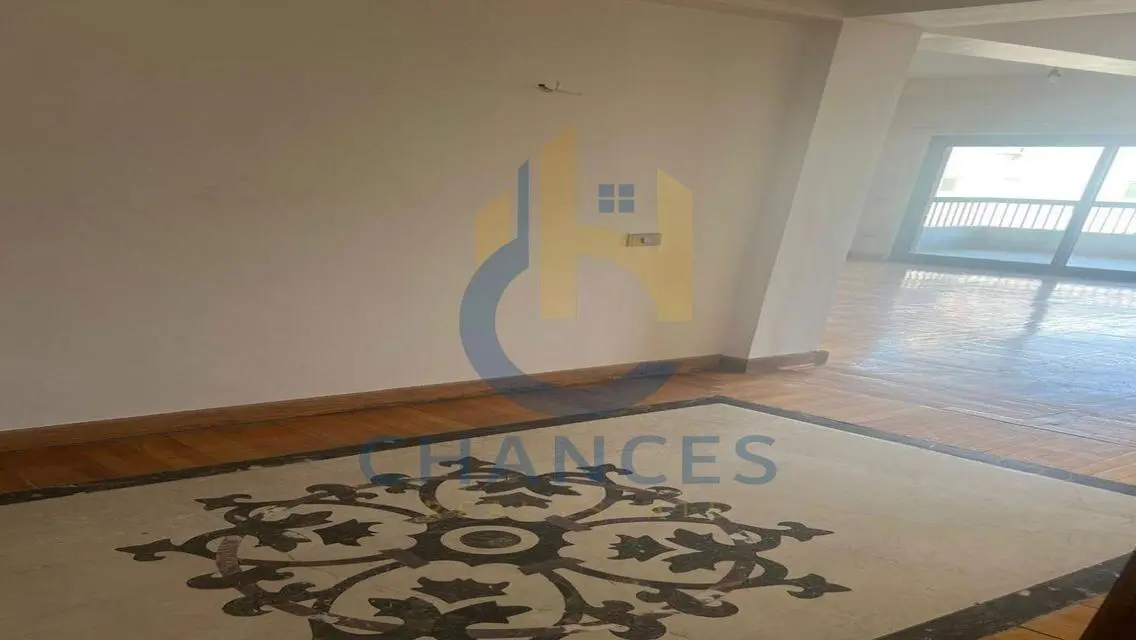 Stunning Apartment with Balcony in the Heart of the City