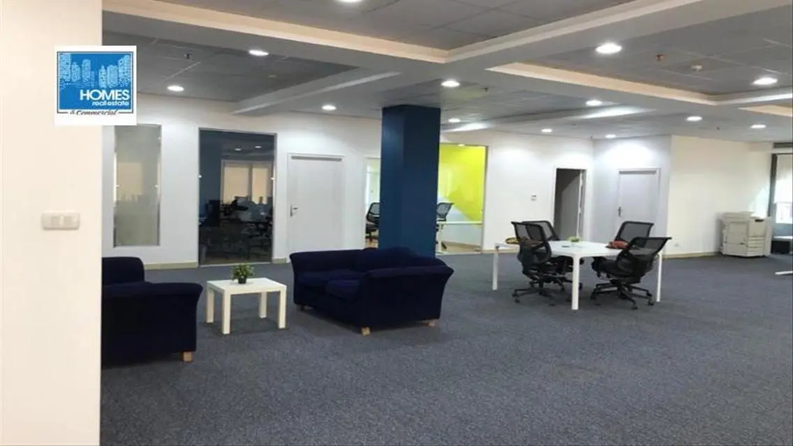 مركز إداري متكامل في المعادي 2300 متر