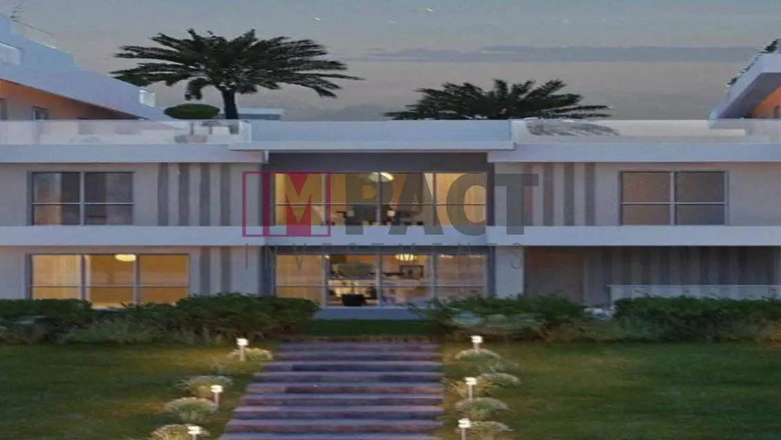 Luxury Apartment with Private Pool and Lake View