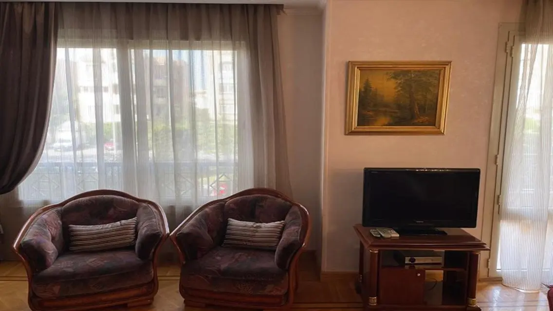 Modern Apartment for Rent with 245 Sqm and Luxurious Amenities