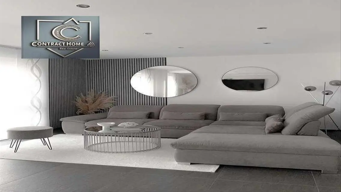 Stylish Apartment with Spacious Living in Prime Location