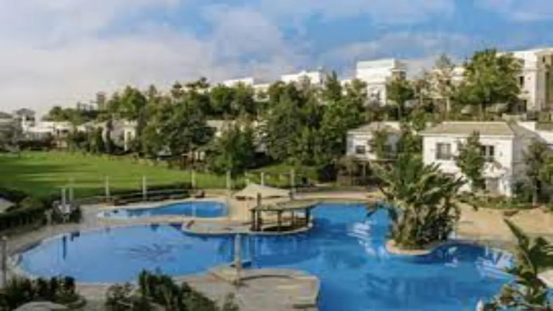 Luxury Apartment with Security Guard