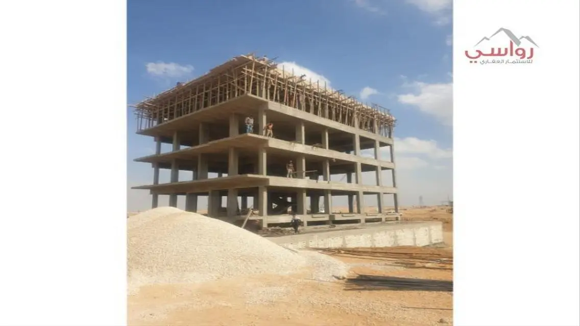 شقة فاخرة مع حديقة خاصة وإطلالة مميزة