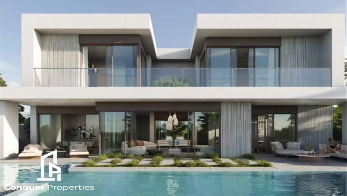 Luxurious Home with Private Garden and Stunning View