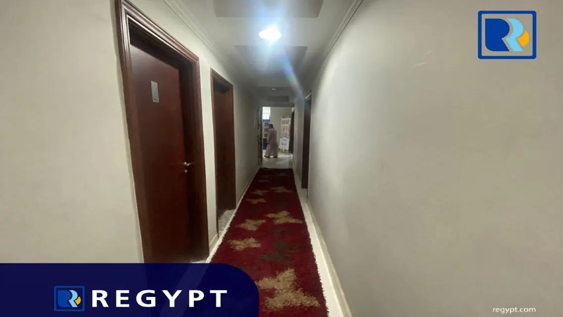 عقار مميز للبيع - غرفة اجتماعات مزودة بكابلات ممدودة
