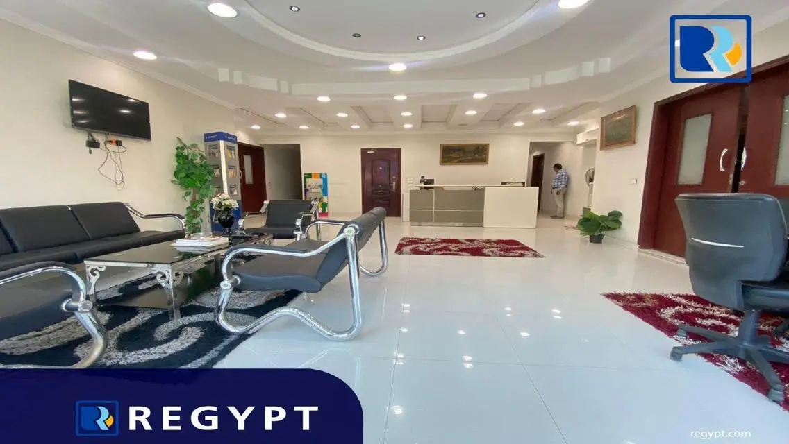 عقار مميز للبيع - غرفة اجتماعات مزودة بكابلات ممدودة