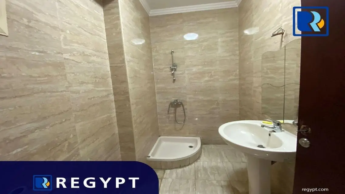 عقار مميز للبيع - غرفة اجتماعات مزودة بكابلات ممدودة