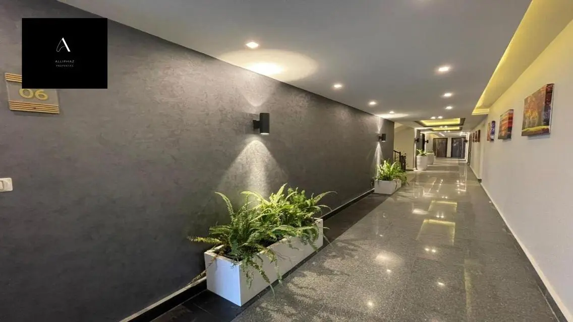 Luxury Villa for Sale in Sun Capital