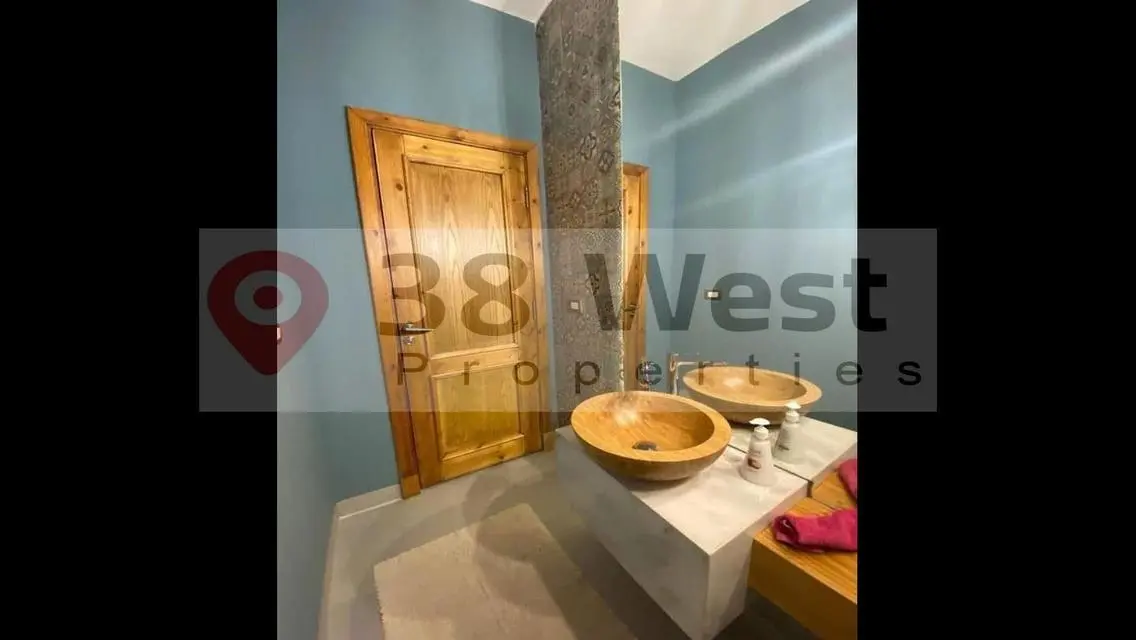 Luxury Apartment for Sale with 300 sqm in the City Center