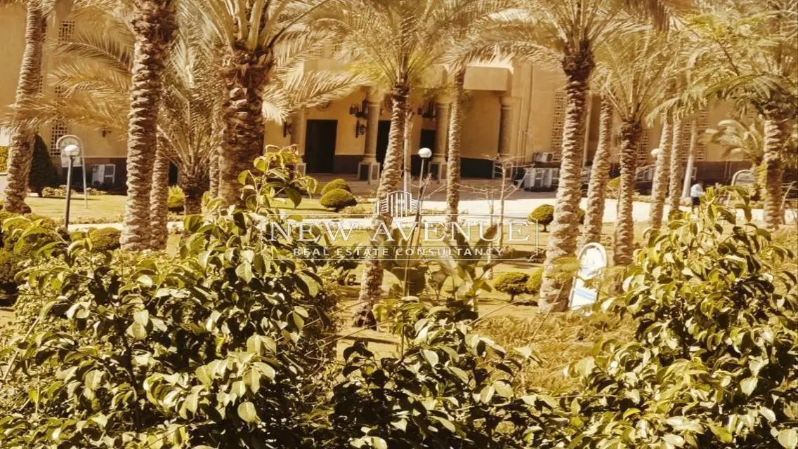 شقة للبيع في موقع متميز بسعر 8,500,000