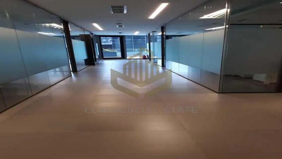 Commercial Space of 1530 Meters in Commercial State 8