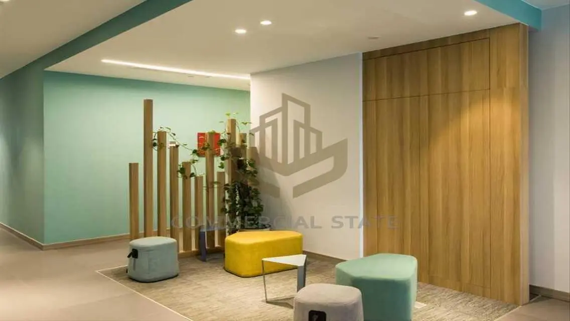 Commercial Space of 1530 Meters in Commercial State 8