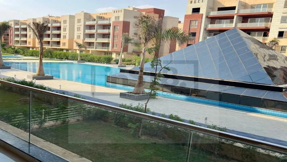 منزل فاخر للإيجار بجانب البحيرات