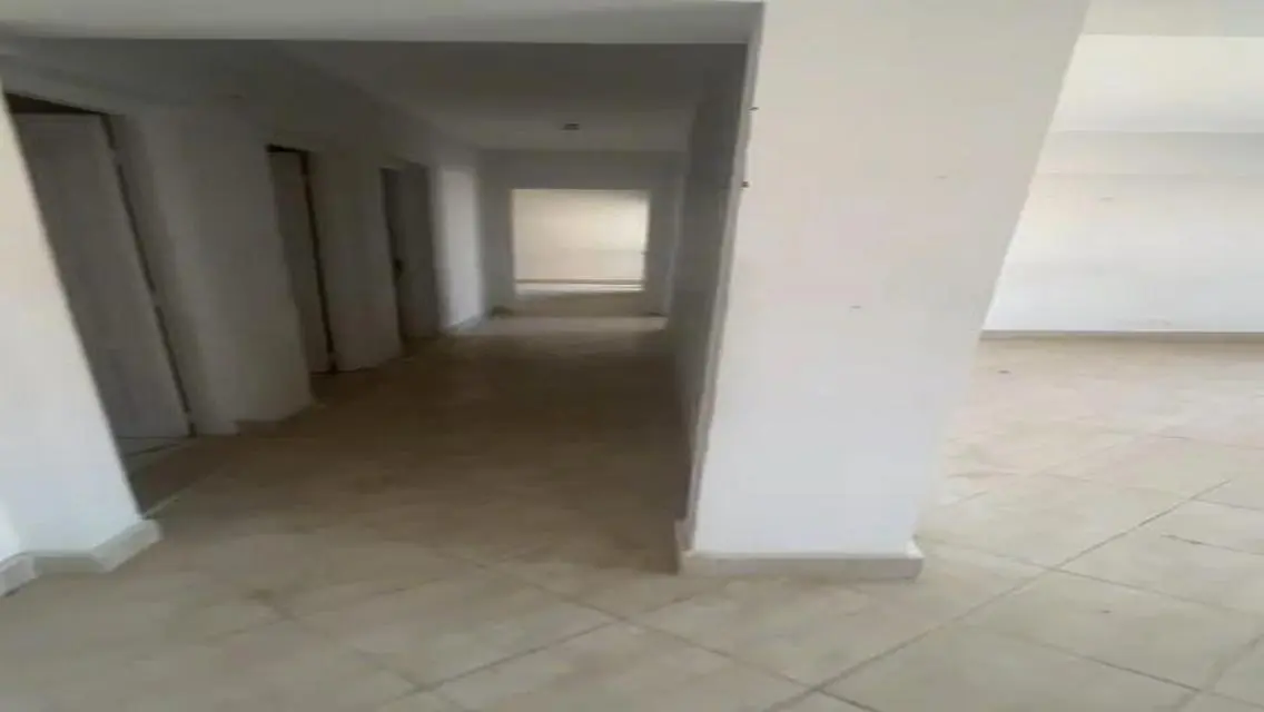 شقة مميزة للبيع تطل على معلم رئيسي