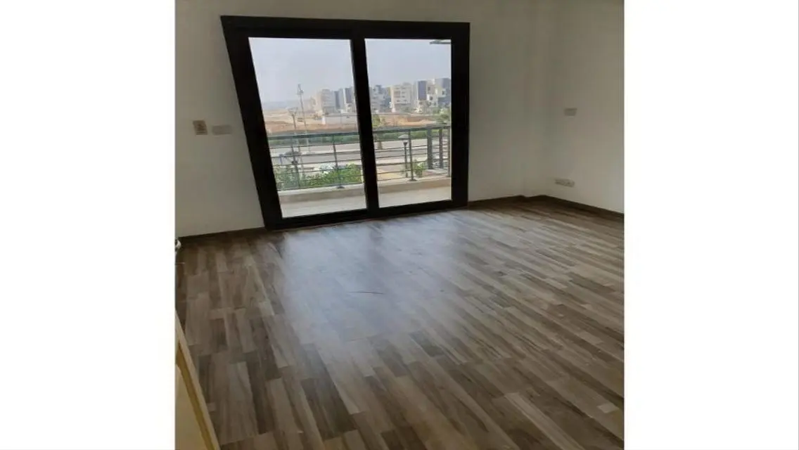 شقة فاخرة للبيع في مدينة مدينتي