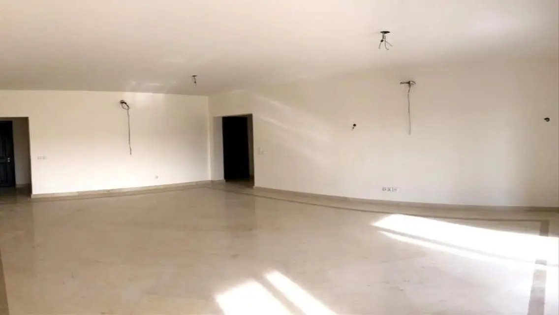 Luxury Villa for Sale with Spacious Area in the City Center