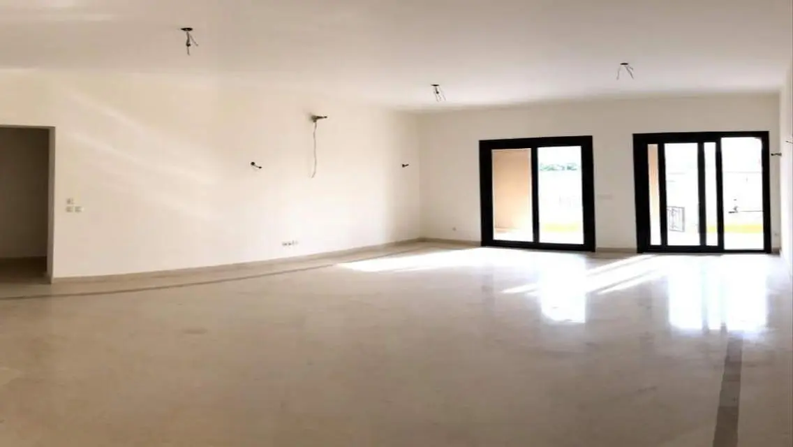 Luxury Villa for Sale with Spacious Area in the City Center