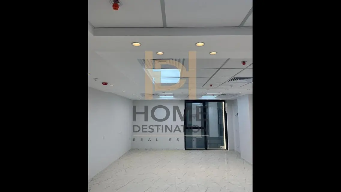 Office for Sale in Sky Plaza Mall