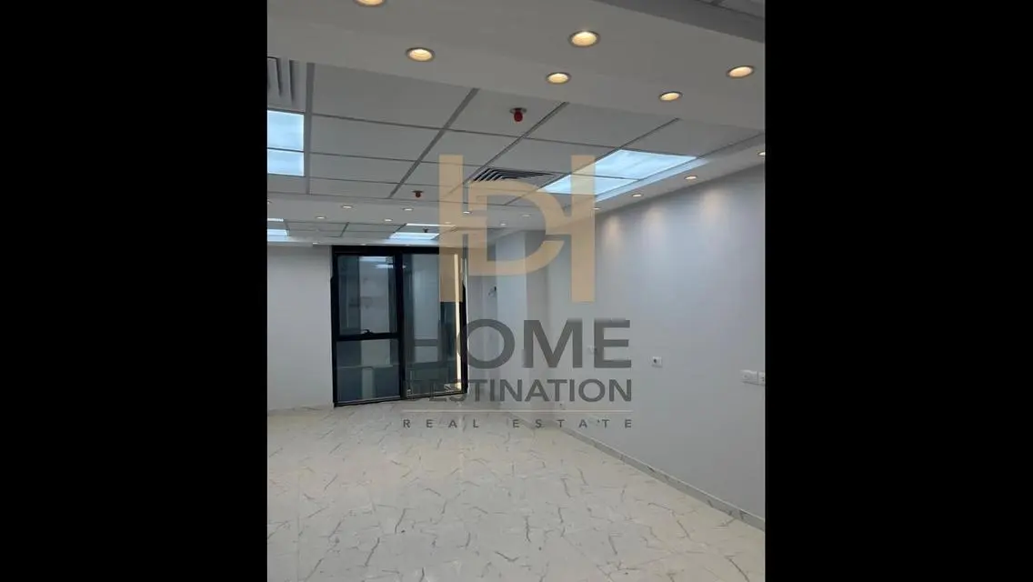 Office for Sale in Sky Plaza Mall