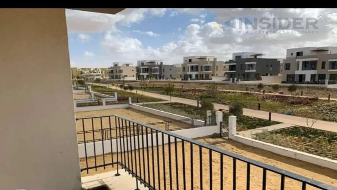 فيلا فاخرة للبيع بمساحة واسعة