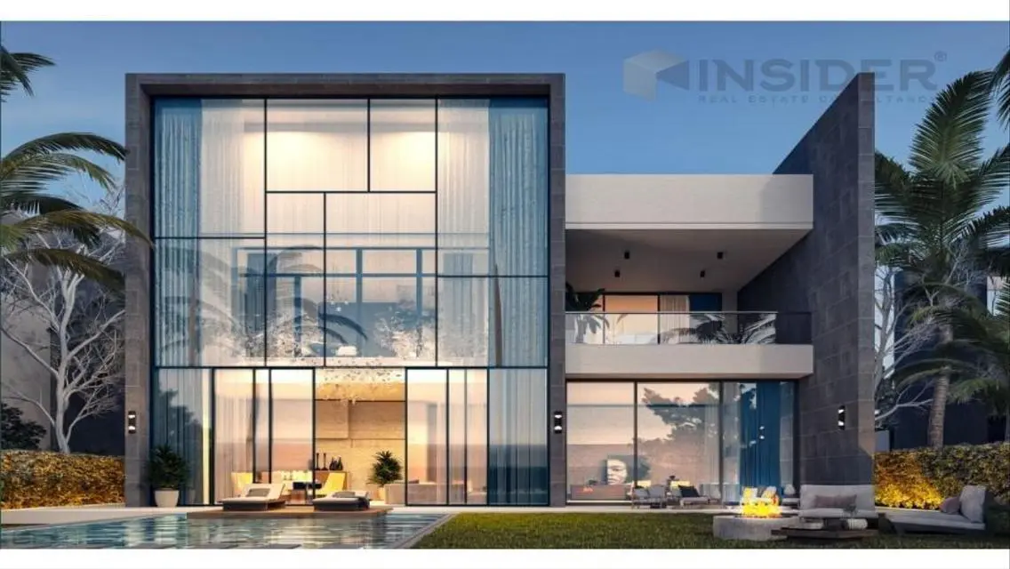 Stunning Villa with Private Garden and Pool in Prime Location