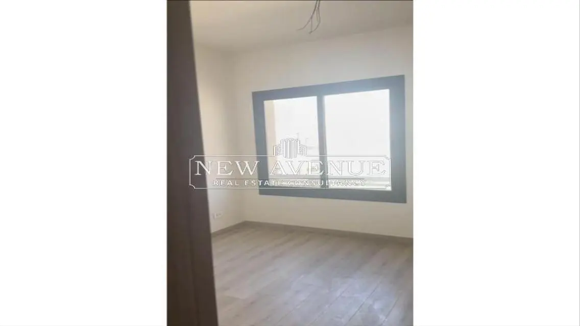 شقة رائعة للبيع بمساحة 267 متر في قلب المدينة