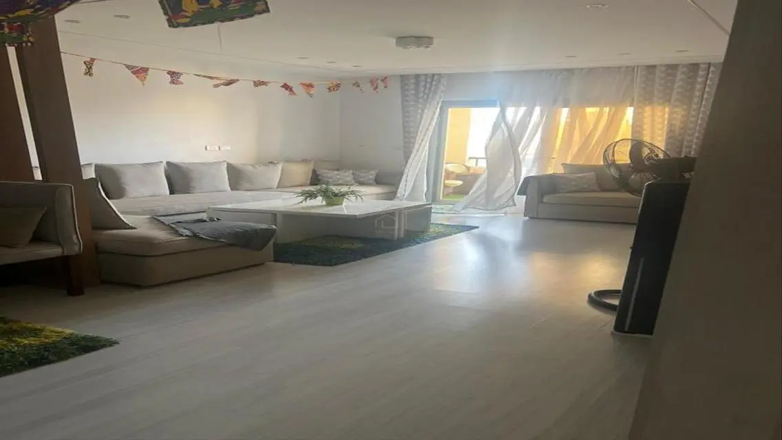Luxury Apartment for Sale with Spacious Design in the Heart of the City