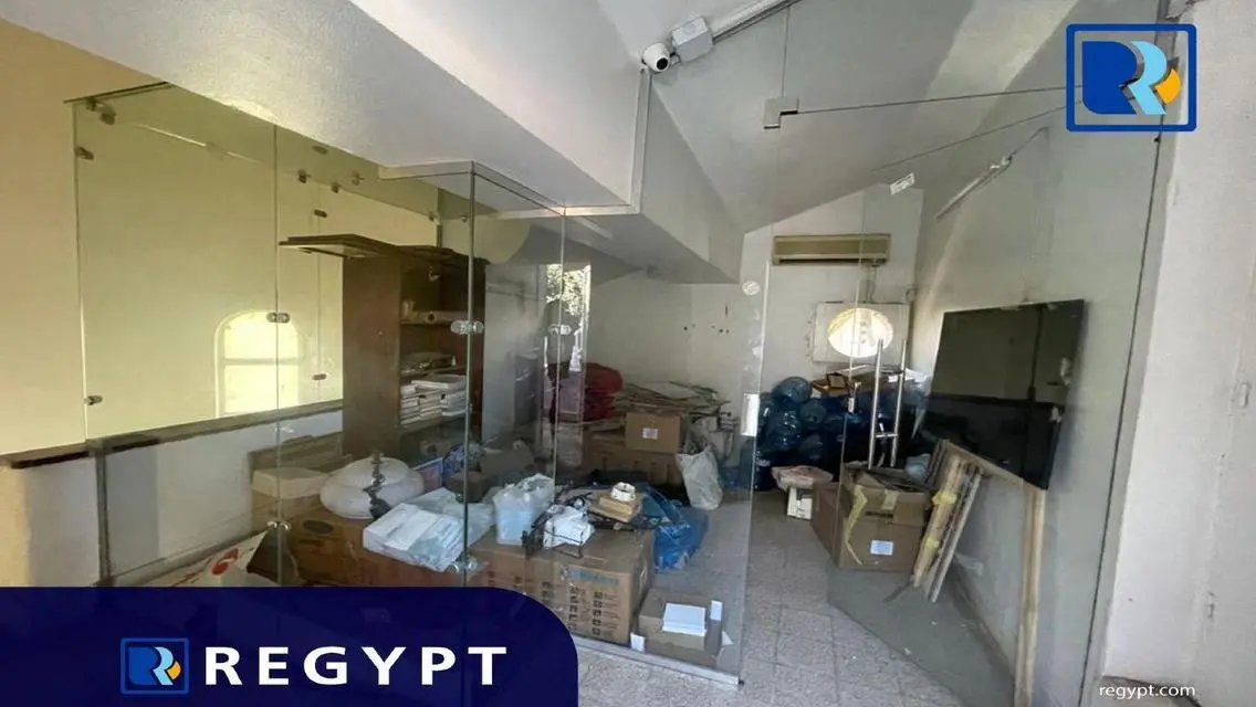عقار تجاري للبيع في المجمع - 190,000 جنيه مصري