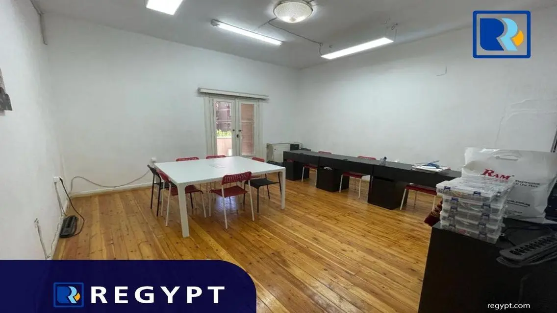 عقار تجاري للبيع في المجمع - 190,000 جنيه مصري