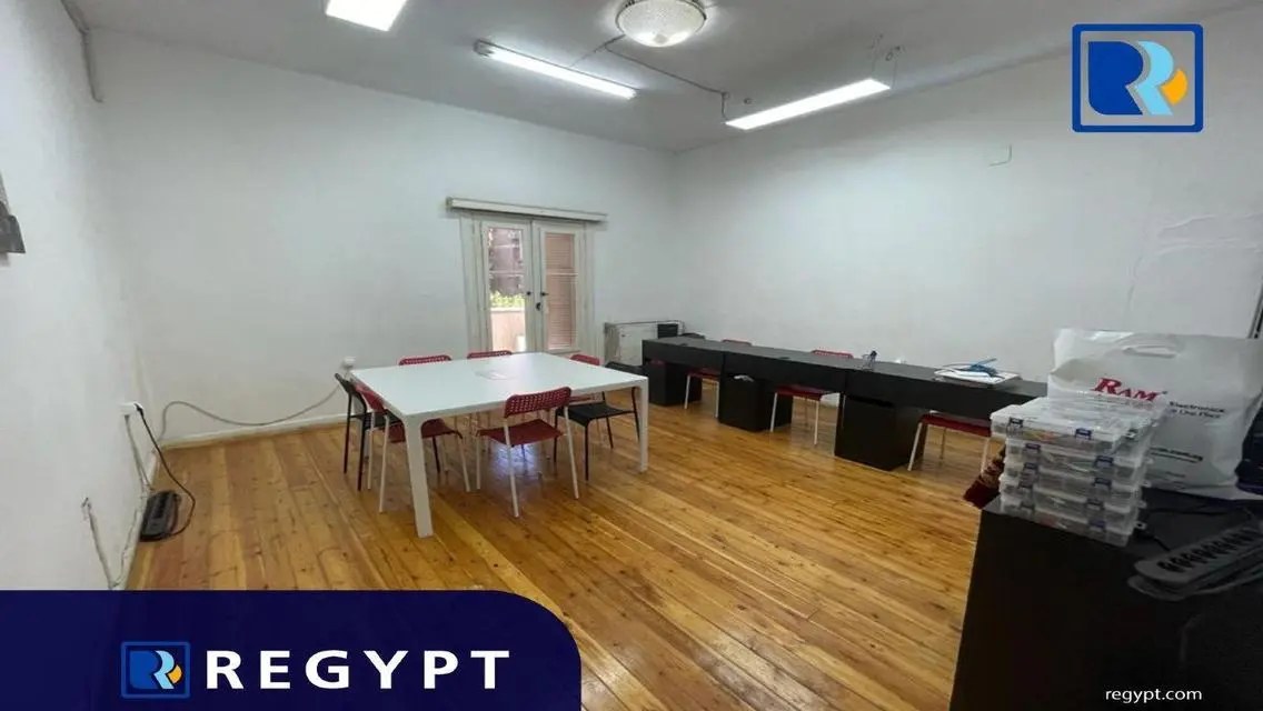 عقار تجاري للبيع في المجمع - 190,000 جنيه مصري
