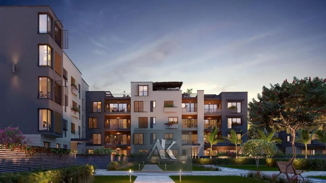 Luxury Apartment Overlooking Lakes with All Amenities