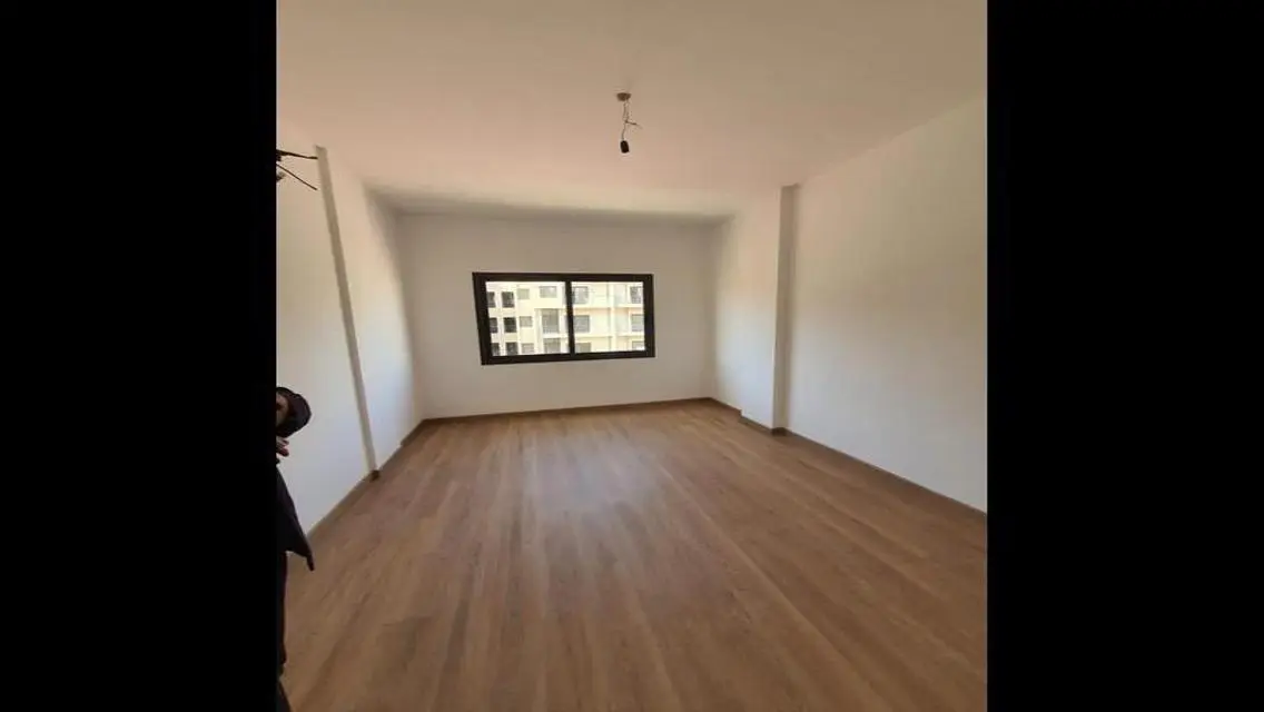 Luxury Apartment for Sale with Lake View