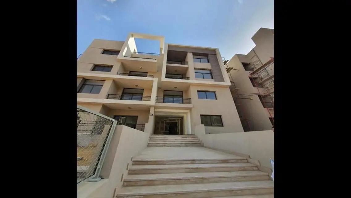 Luxury Apartment for Sale with Lake View