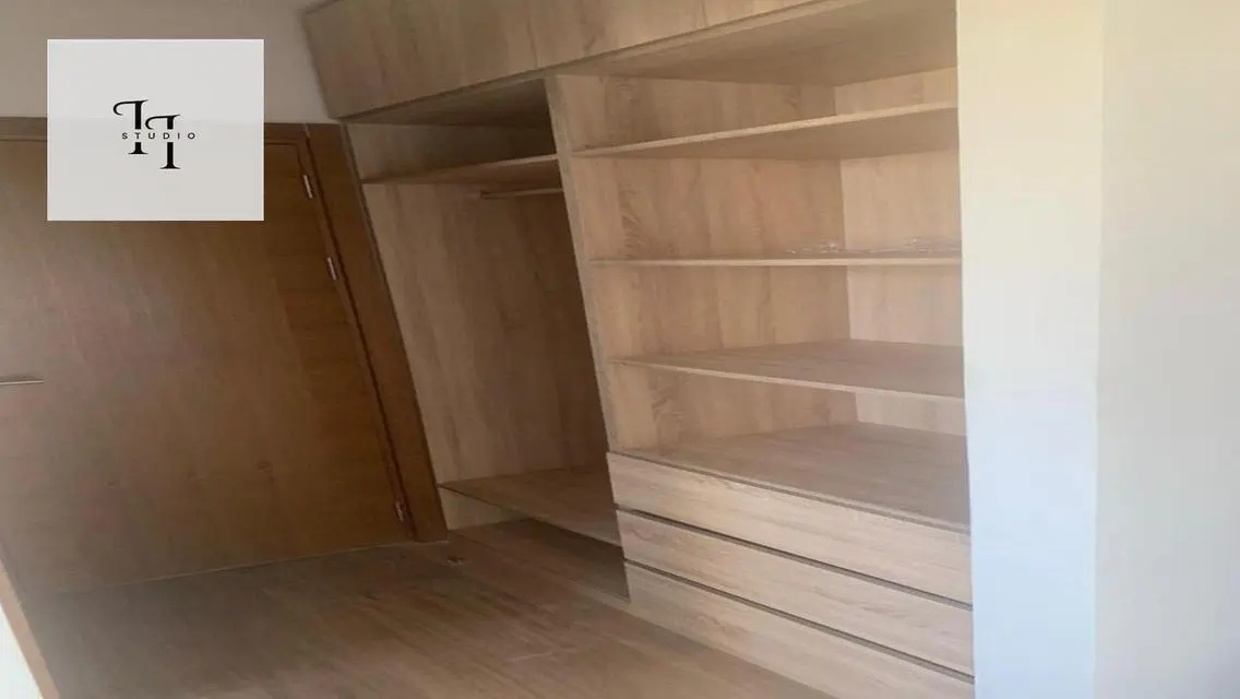شقة فاخرة للإيجار في V-Residence