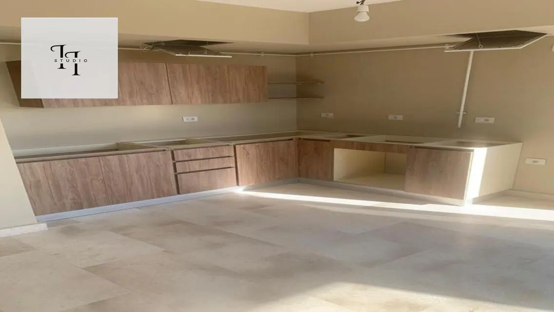 شقة فاخرة للإيجار في V-Residence