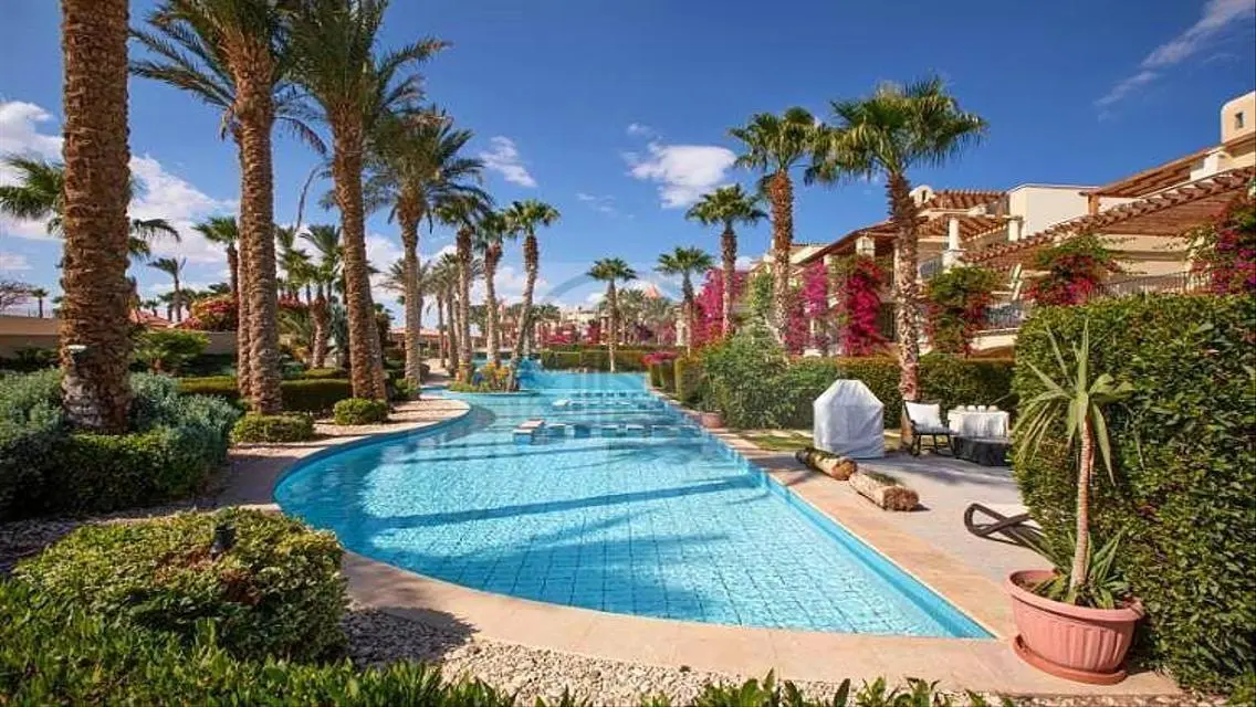 Stunning Studio in Prime Location Overlooking Clubhouse