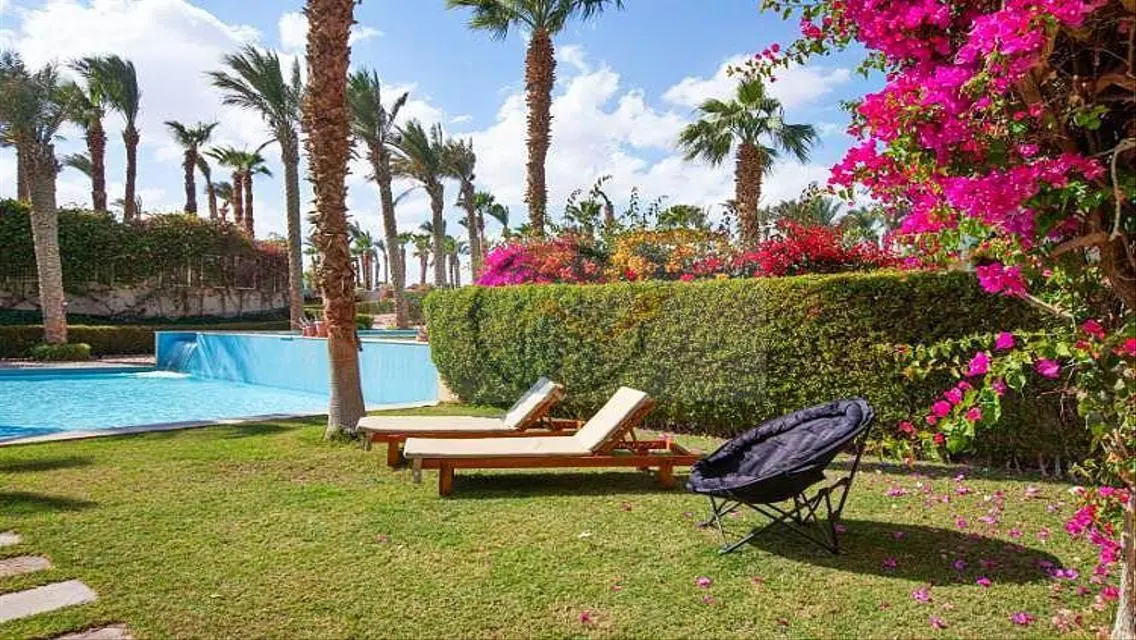 Stunning Studio in Prime Location Overlooking Clubhouse
